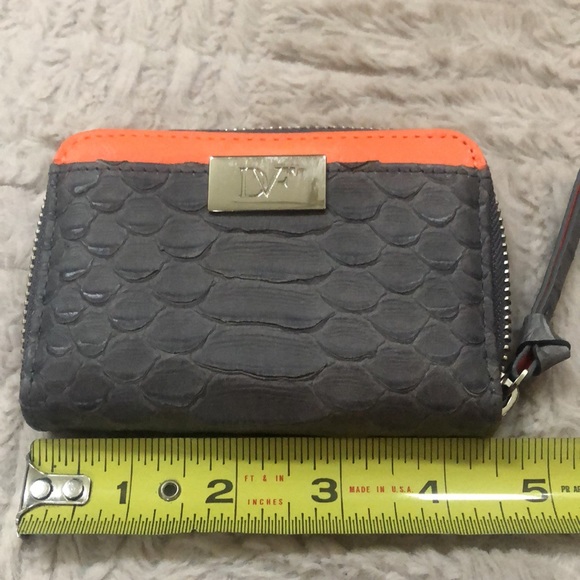 Diane Von Furstenburg Zip Around python card wallet - Picture 10 of 16